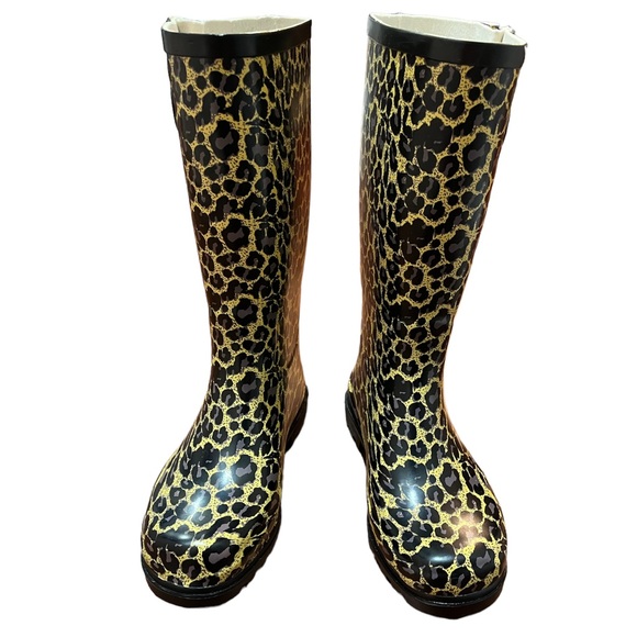 Leopard Rainboots ☔️👢 - Picture 2 of 5
